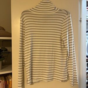 Venyardvines Turtleneck